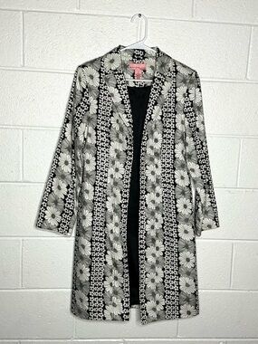 < Y2K Bandolino Black & White Floral Pattern Long Open Jacket >